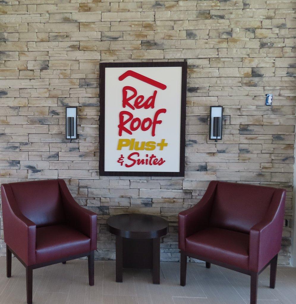 Red Roof Plus+ & Suites Erie Buitenkant foto